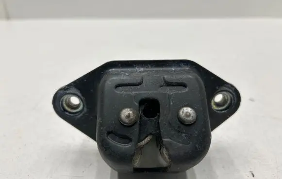 Subaru Impreza III Tailgate/trunk/boot lock/catch/latch