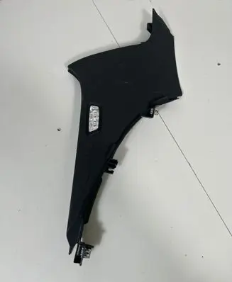 Mercedes-Benz GLC C253 (D)pillar trim (top) A2536903300