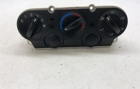 Ford Fiesta Climate control unit 2S6H18549BD VP256H18D451B