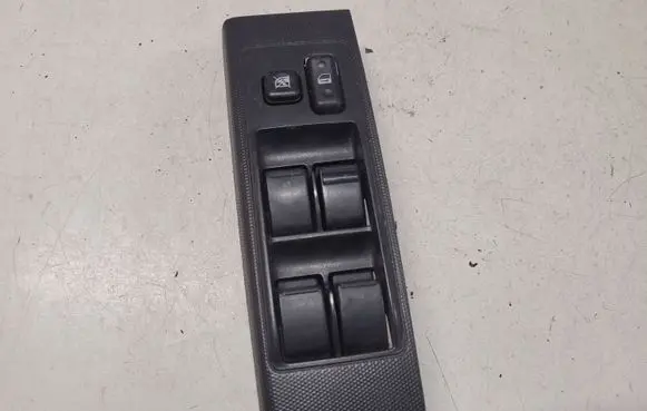 Toyota Corolla Verso AR10 Electric window control switch 54355668D 848200F010