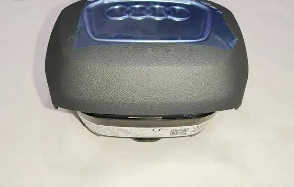 Audi Q7 4M Steering wheel airbag 8W0880201AL
