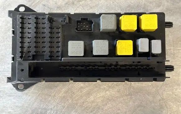 Volkswagen Crafter Fuse module 518817028