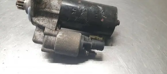 Volkswagen Touran II Starter motor 02E911024A