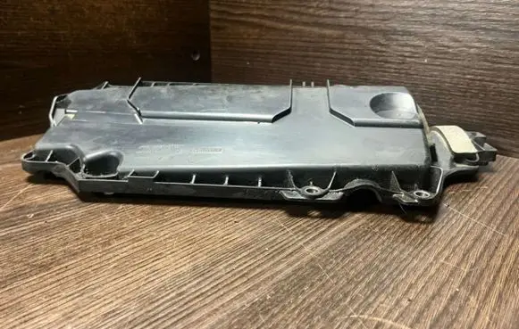 Renault Master III Rocker cam cover 8200805844 76322LS