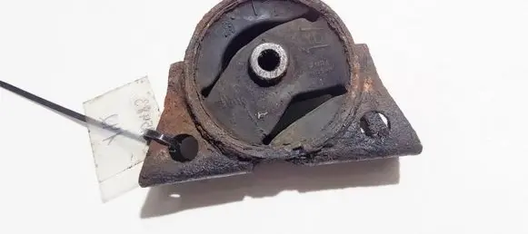 Nissan Almera Tino Engine mount bracket
