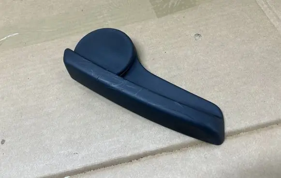 Toyota Avensis T270 Seat adjustment handle 7245902030