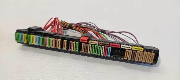 BMW 5 E39 Fuse module
