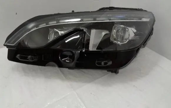 Peugeot 3008 II Headlight/headlamp