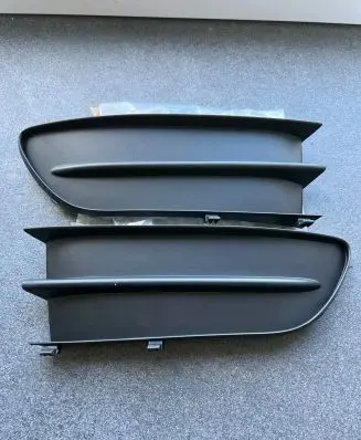 Renault Laguna II Front bumper lower grill 000009693
