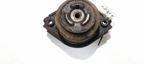Mercedes-Benz ML W164 Engine mount bracket a2512403117