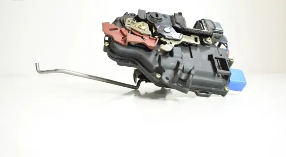 Audi A8 S8 D3 4E Rear door lock 4E0839016