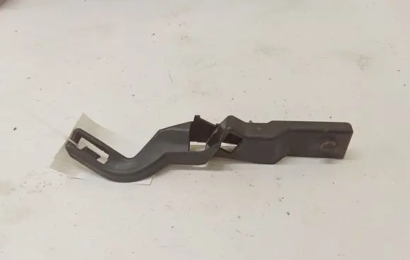 Mercedes-Benz ML W166 Front bumper mounting bracket A1668850014