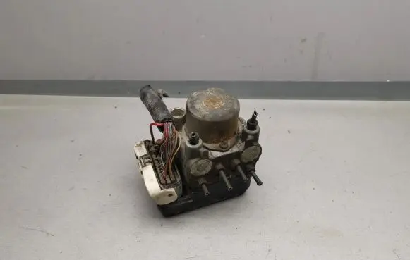Toyota RAV 4 (XA20) ABS Pump 4451042080 8954142050 1338000020