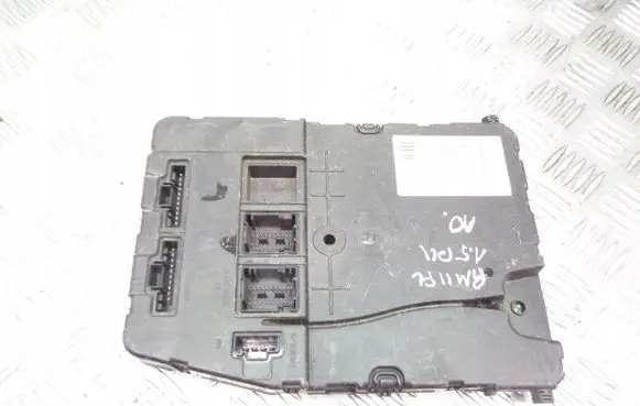 Renault Megane II High voltage junction box 8200780025
