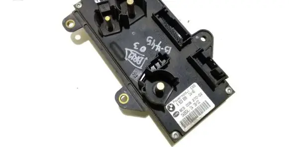 BMW 7 E65 E66 Fuse module 6923898 8ES00827002