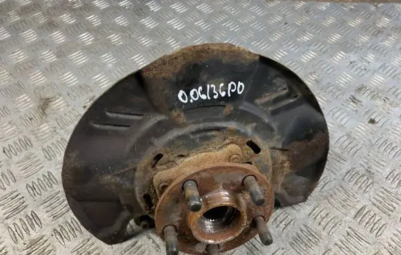 Subaru Outback Front wheel hub
