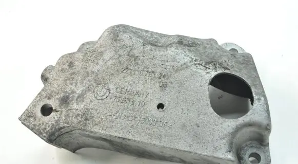 BMW 5 F10 F11 Engine mounting bracket 6781241