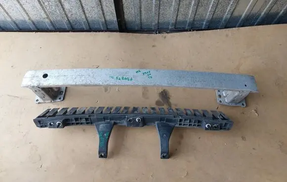 Peugeot 308 Rear bumper mounting bracket 9800981980