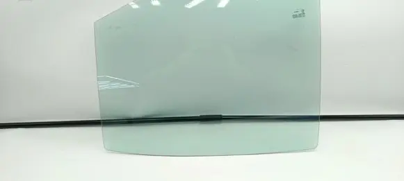 Jaguar X-Type Rear vent window glass 001057