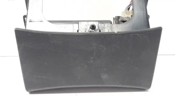 Volkswagen PASSAT B5 Ashtray (front) 3B0857961F