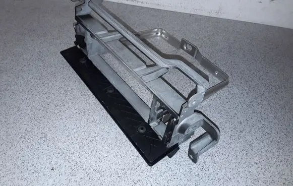 BMW 5 E39 Radio/GPS head unit trim 51458184156 8184156