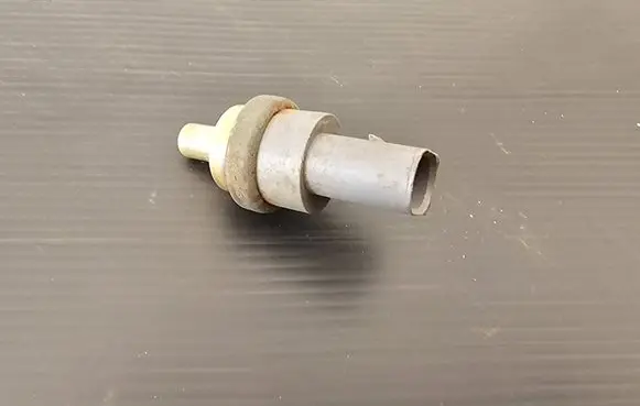 Audi A6 S6 C5 4B Coolant temperature sensor 06A919501A