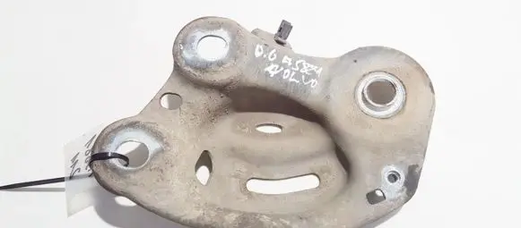 Volvo S60 Engine mounting bracket