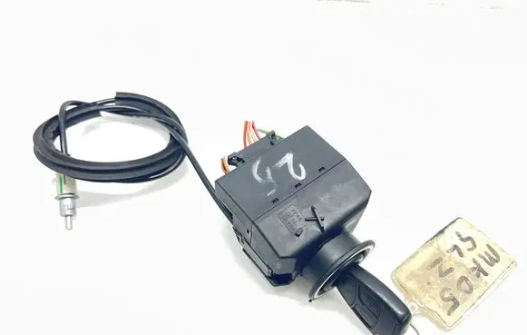 Mercedes-Benz C W203 Ignition lock 2095452308