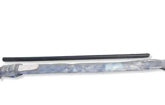 Fiat Punto (176) Front door glass trim molding 46543236