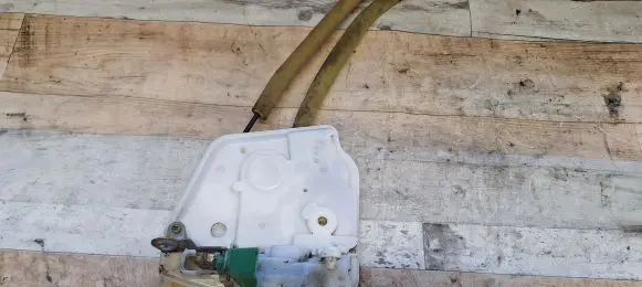 Mazda 2 Front door lock 