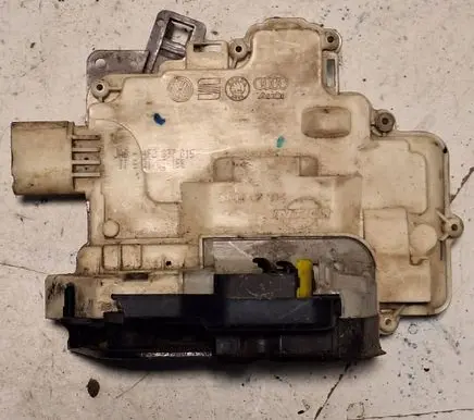Audi A3 S3 8P Rear door lock 4F2837015 JA64F2837015