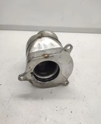 Volkswagen PASSAT B8 Turbo air intake inlet pipe/hose 04L131111L