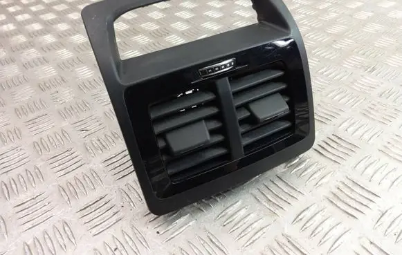 BMW X3 G01 Rear air vent grill 9363822 11916410