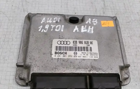 Audi A3 S3 8L Engine control unit/module 038906018AK 0281001852