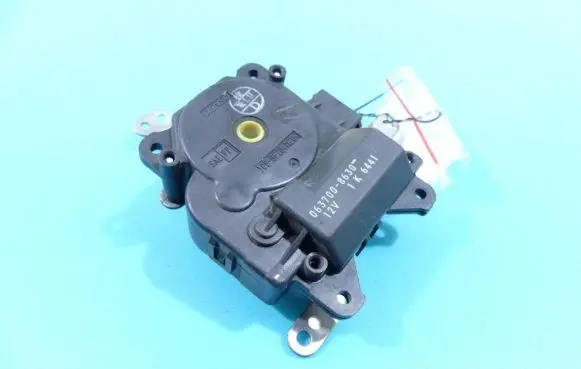 Subaru Legacy A/C air flow flap actuator/motor 063700-8630 IMPRK1356476