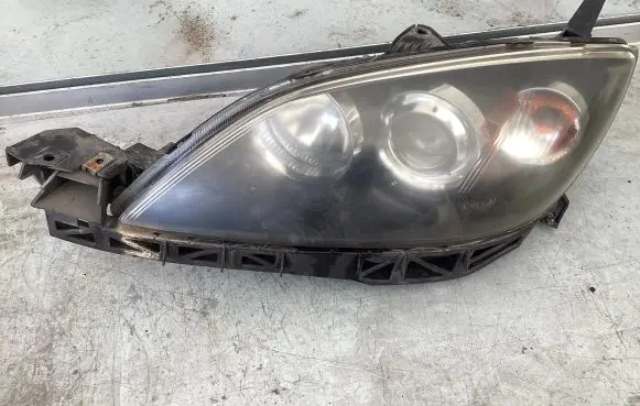 Mazda 3 I Headlight/headlamp p2951