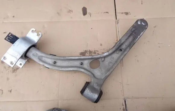 Mercedes-Benz CLA C117 X117 W117 Front control arm A2463304800