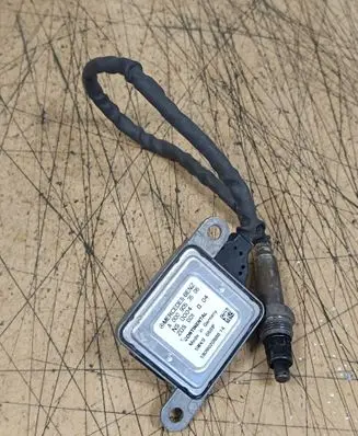 Mercedes-Benz E W212 Lambda probe sensor A0009053506
