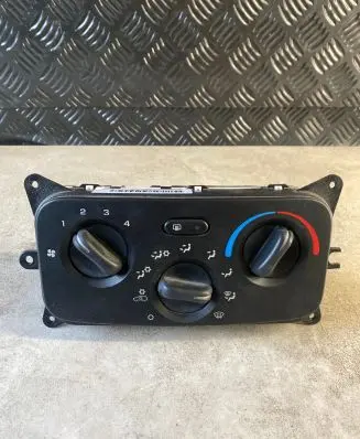 Jeep Cherokee III KJ Climate control unit P55037533AC