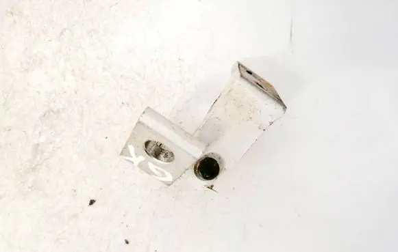 Audi Q3 8U Rear door lower hinge 8x0831403b