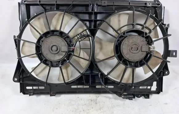 Toyota Corolla Verso AR10 Fan set 1122710925