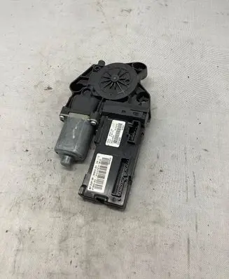 Renault Scenic III - Grand scenic III Front door window regulator motor 807319718R