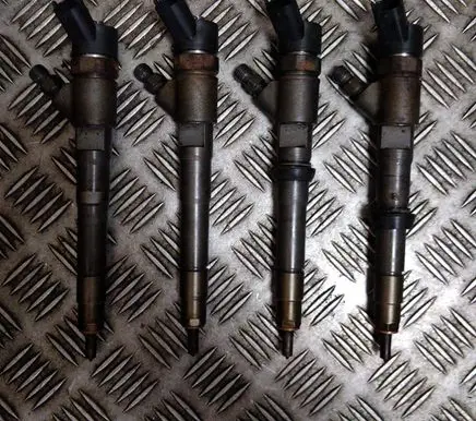 Iveco Daily 5th gen Fuel injector