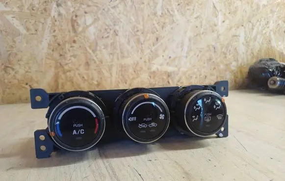 Suzuki Liana Climate control unit 3951059J10 3951059J0