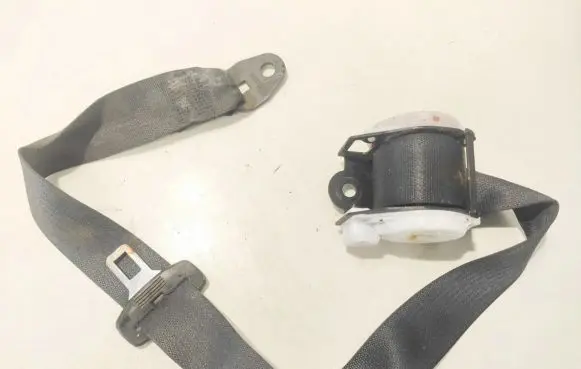 Opel Insignia A Middle seatbelt (rear) gm13267143 21012010