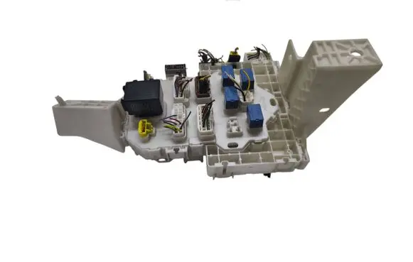 Suzuki SX4 Fuse module 3677055L41