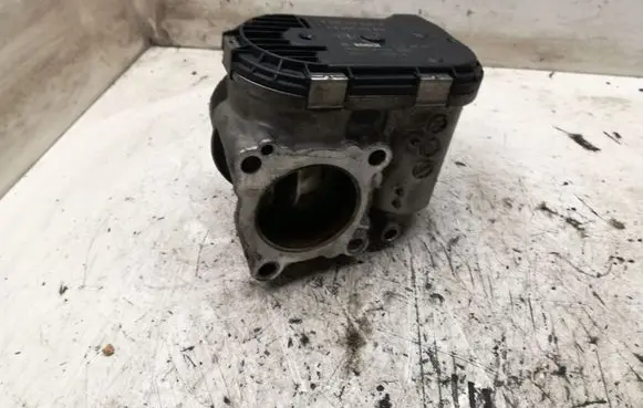 Nissan Qashqai+2 Throttle valve 8200330810H8200330812