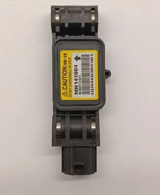 Mitsubishi Grandis Airbag deployment crash/impact sensor MN141004 W002T11071 QR46030430
