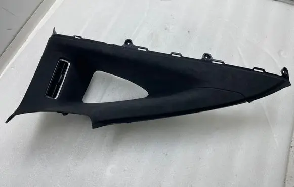 Tesla Model X (C) pillar trim 103595700A