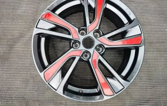 R18 alloy rim